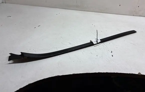 Mercedes-Benz ML W166 Windshield trim A1666901180