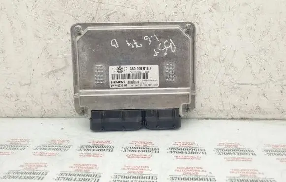Volkswagen PASSAT B5.5 Engine control unit/module 3B0906018F