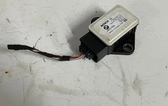 BMW 5 E60 E61 ESP acceleration yaw rate sensor 3452678237201 6782372