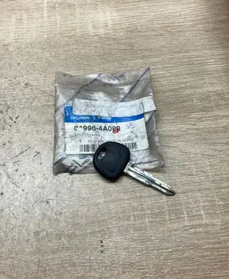 Hyundai H-100 Ignition key/card 819964A000