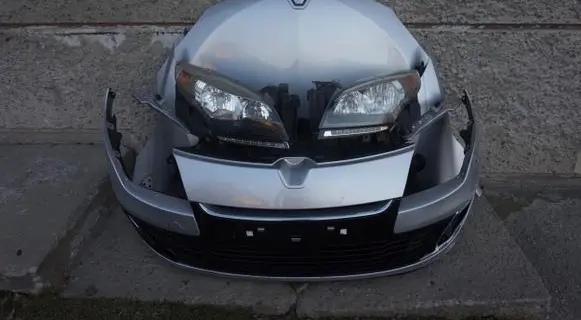 Renault Megane III Front piece kit 