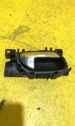 Peugeot 3008 I Front door interior handle 9683446577