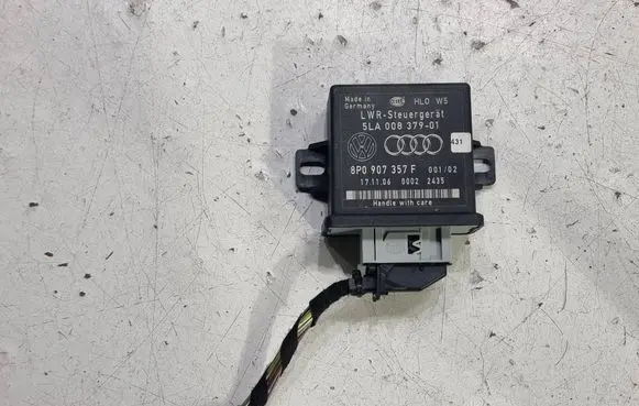 Audi A6 S6 C6 4F Light module LCM 8P0907357F 5LA00837901 00022435