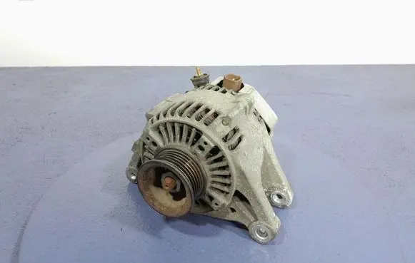 Toyota Avensis Verso Generator/alternator 27060-0D300