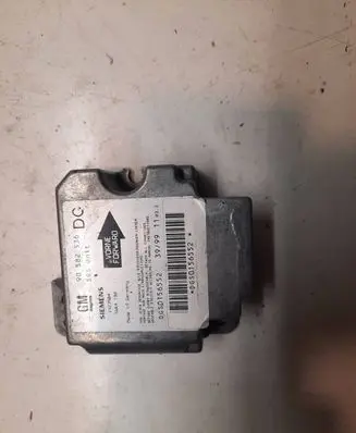 Opel Zafira A Airbag control unit/module 90582536 DGS0156552 531923594