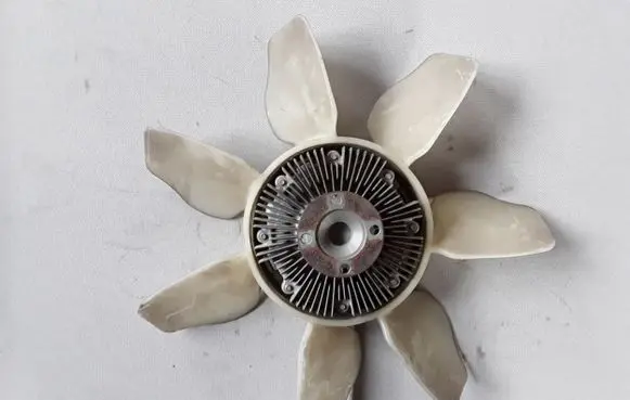 Toyota Hilux (AN10, AN20, AN30) Viscous fan clutch 3E04X