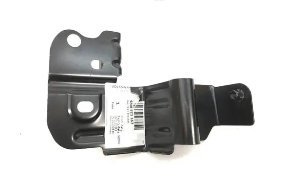 Audi Q8 Fender mounting bracket 4M8821167