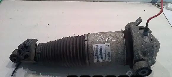 Volkswagen Touareg I Front shock absorber/damper 7l6512021ag