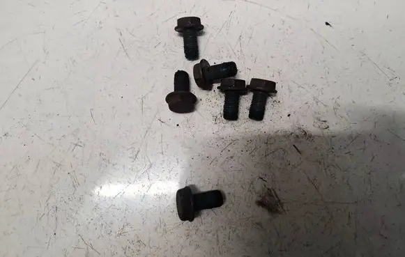 Skoda Octavia Mk2 (1Z) Nuts/bolts
