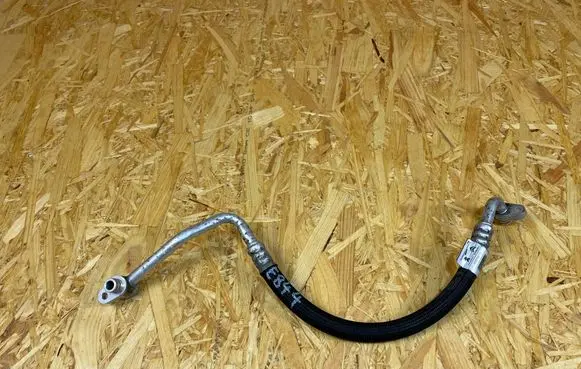 Opel Corsa F Air conditioning (A/C) pipe/hose 39168227