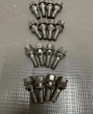 Volvo XC60 Nuts/bolts 