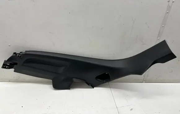 Peugeot 2008 II Foot area side trim 9825568980