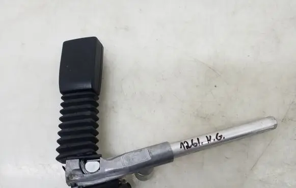 Mercedes-Benz CLC CL203 Rear seatbelt buckle A2038601769
