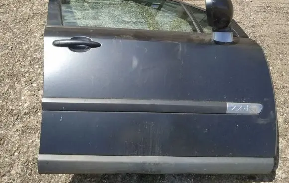 Renault Vel Satis Front door pilkos