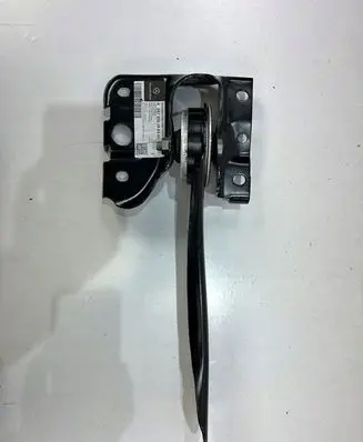 Mercedes-Benz C W204 EUR ISO radio connector A247350240365