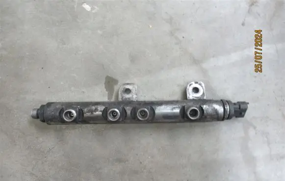 Jaguar XF X250 Fuel main line pipe CK5Q9D280BB