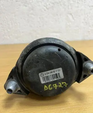 Mercedes-Benz C W204 other engine part A2042404817 D6727