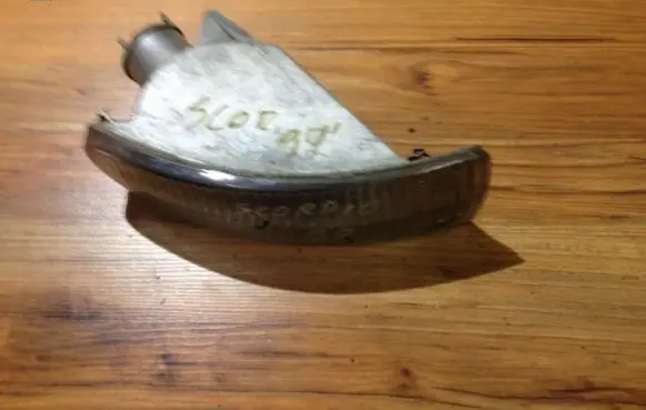 Ford Scorpio Front indicator light