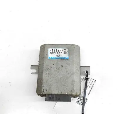 Mitsubishi Pajero Other devices MB686443