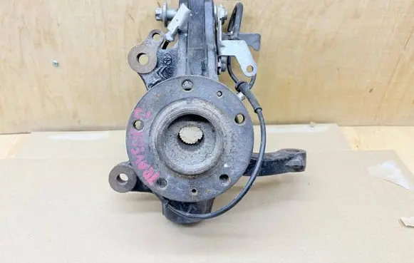 Peugeot Traveller Front wheel hub spindle knuckle
