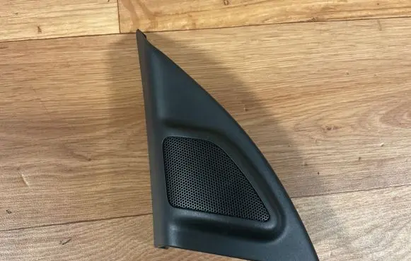 Volvo V70 Front door high frequency speaker 30781065 07W46 M5XUG