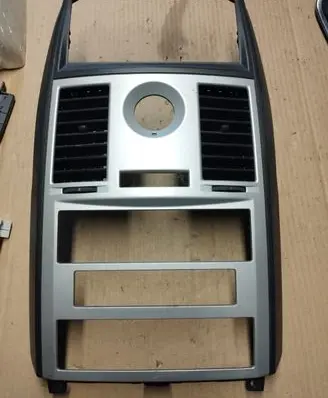 Chrysler Voyager Radio/GPS head unit trim 1DR161DVAB