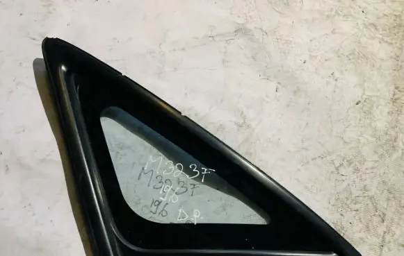 Mazda 323 F Rear side window