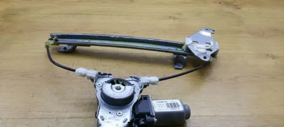 Nissan Qashqai Rear door window regulator with motor 402052A 119767