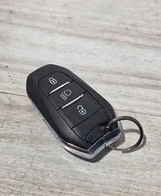 Peugeot 208 II Ignition key/card