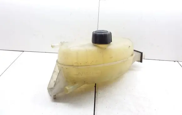 Coolant expansion tank/reservoir