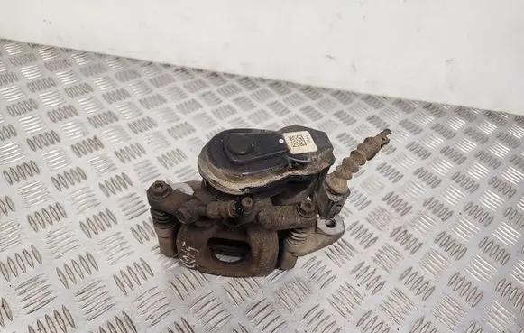 Nissan Qashqai Rear brake caliper