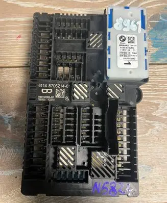 BMW X5 G05 Fuse module 8706214 P00156663AD