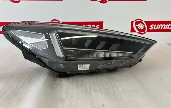 Hyundai Tucson TL Headlight/headlamp 92102D7700 051120180633 R009D700031995