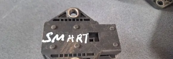 Mercedes-Benz A W168 ESP acceleration yaw rate sensor 0Z99009920 06Z90