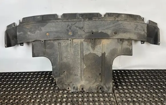 Audi Q7 4L Engine splash shield/under tray 7L8825285C