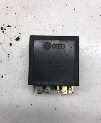 Volkswagen Golf IV Window wiper relay 1J0955531 5WK1045 192