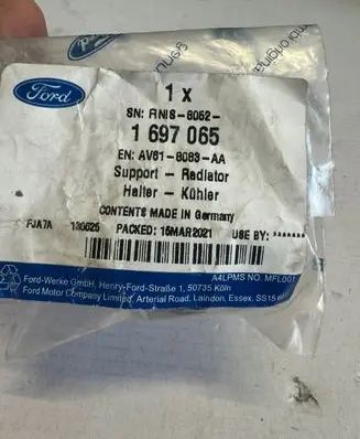 Ford Focus Radiator mount bracket AV618083AA