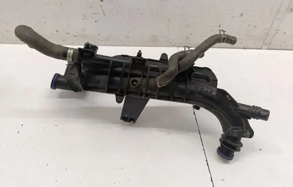 Opel Grandland X Engine coolant pipe/hose 9827621080