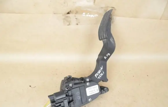 Ford Fusion Accelerator throttle pedal 6PV00856700 2S619F836AA