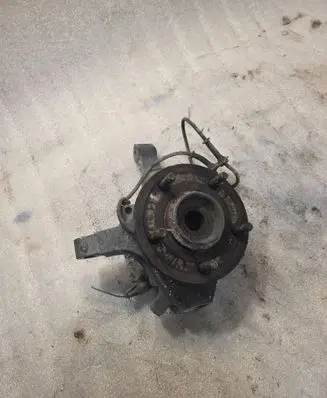 Chrysler Pacifica Front wheel hub