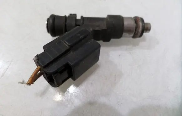 Peugeot 607 Fuel injector 0280158041