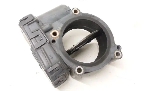 Mercedes-Benz CLA C117 X117 W117 Throttle body valve A6510900470