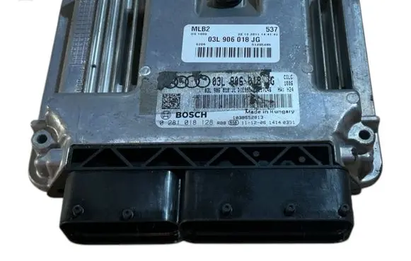 Audi A5 8T 8F Engine control unit/module 03L906018JG 0281018128