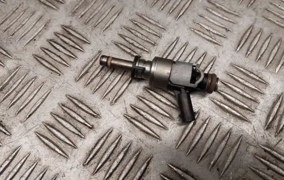 Audi A7 S7 4G Fuel injector 3079036N