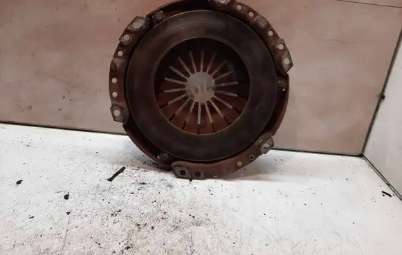 Toyota Yaris Pressure plate 31210