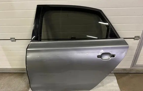 Audi A8 S8 D4 4H Rear door 4H4833311