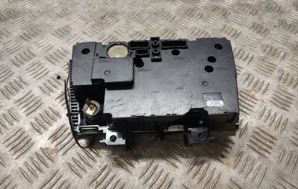 Volvo V70 Climate control unit 9452367