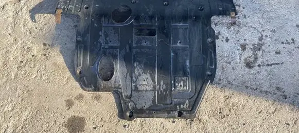 KIA Sorento Engine splash shield/under tray 291102P100