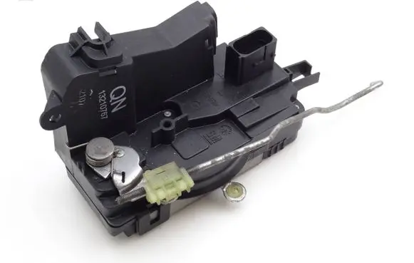 Opel Vectra C Front door lock 13210767