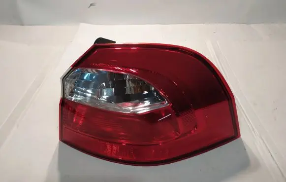 KIA Rio Rear/tail lights 924021W2